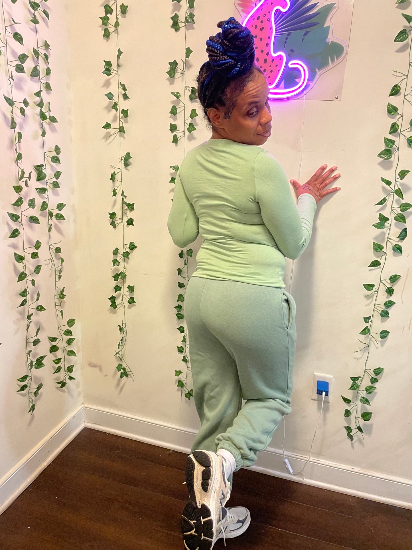 Two piece sweatsuit ￼